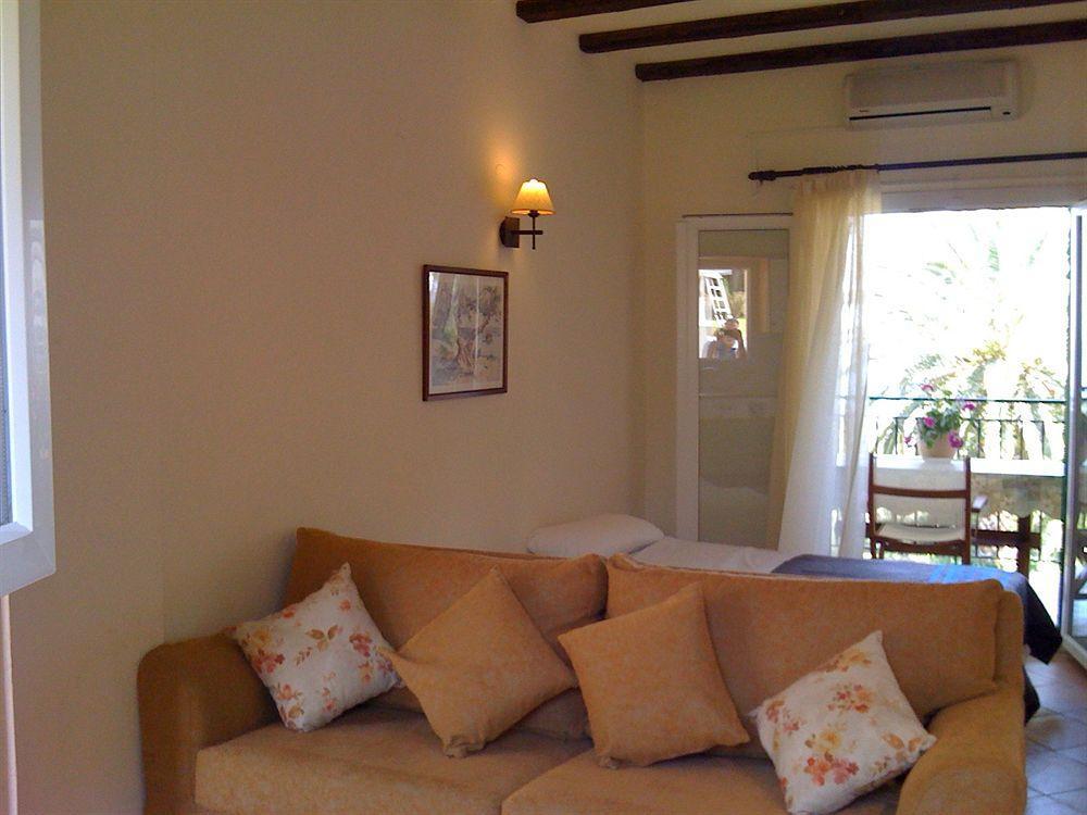 Panorama Hideaway Aparthotel Dassia  Bagian luar foto